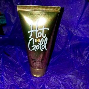 Hot & gold perfectly posh mask